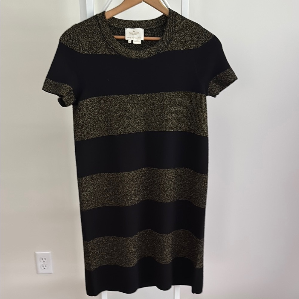 Kate Spade Black and Gold Striped Women's Dress
Excellent condition- Size M